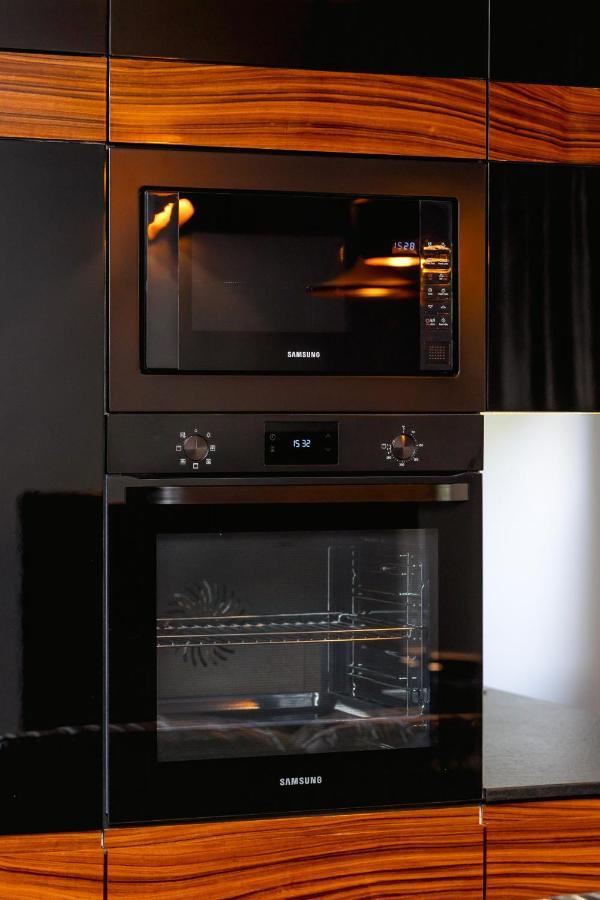 Stylish Korfantego Apartment Next To Spodek By Noclegi Renters Katowice Buitenkant foto
