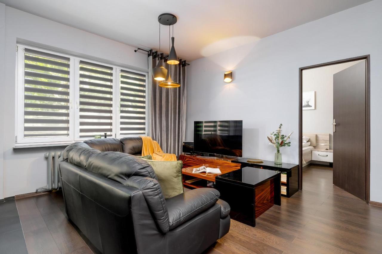 Stylish Korfantego Apartment Next To Spodek By Noclegi Renters Katowice Buitenkant foto